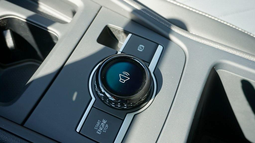new 2025 Volkswagen Tiguan car, priced at $36,753