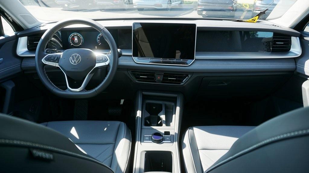 new 2025 Volkswagen Tiguan car, priced at $36,753