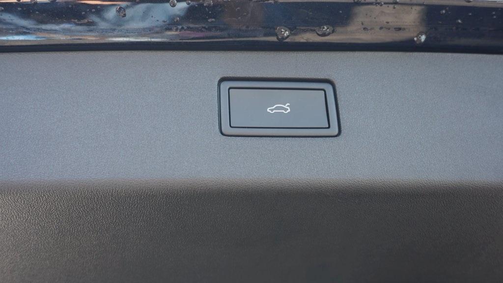 new 2025 Volkswagen Tiguan car, priced at $36,753