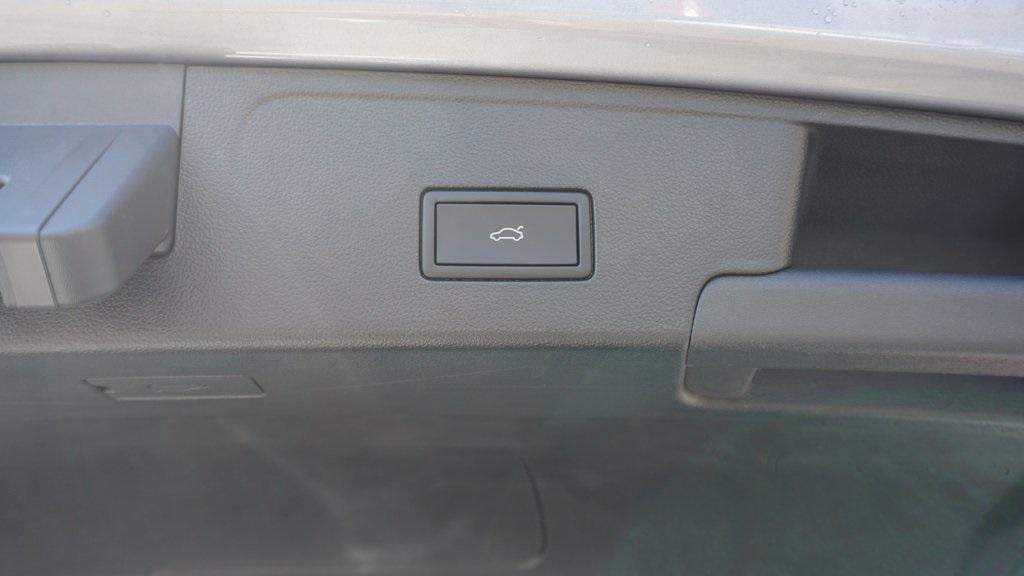 new 2026 Volkswagen Atlas Cross Sport car, priced at $53,165