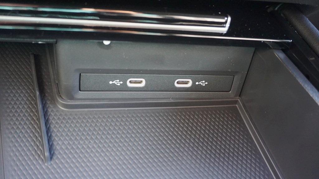 new 2026 Volkswagen Atlas Cross Sport car, priced at $48,276