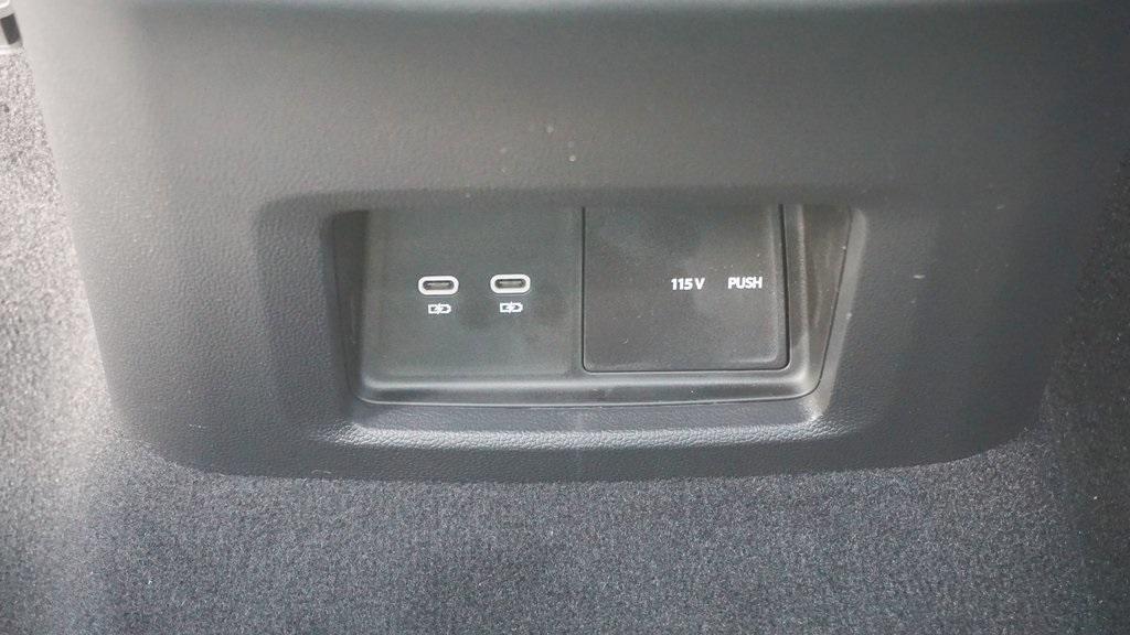 new 2026 Volkswagen Atlas Cross Sport car, priced at $48,276