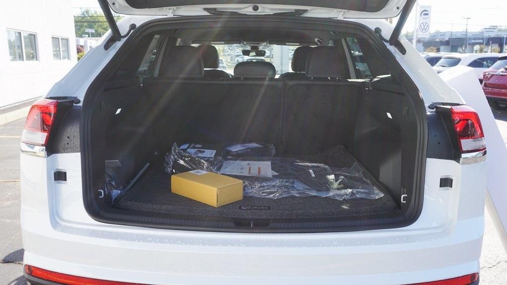 new 2026 Volkswagen Atlas Cross Sport car, priced at $48,276