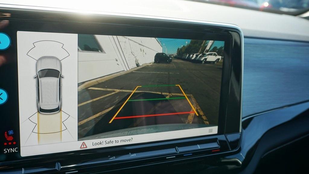 new 2026 Volkswagen Atlas Cross Sport car, priced at $48,276