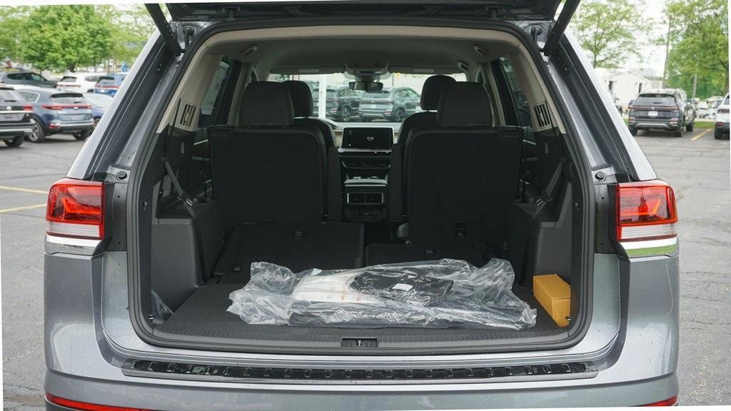 new 2025 Volkswagen Atlas car, priced at $47,383