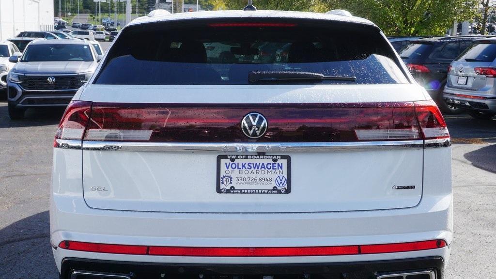 new 2024 Volkswagen Atlas Cross Sport car, priced at $53,065