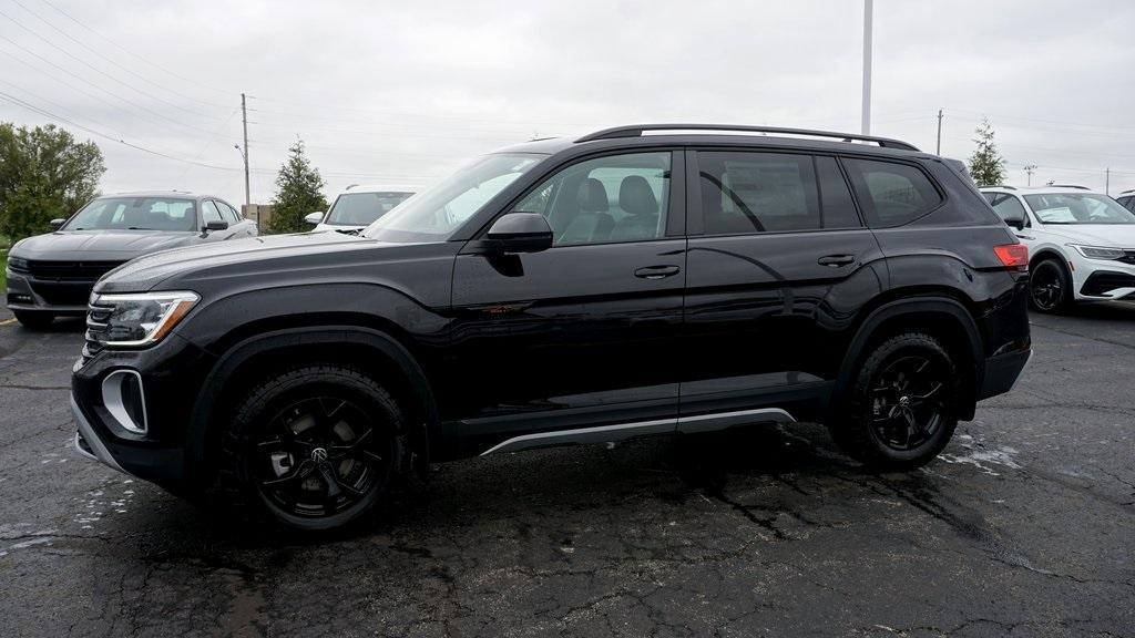 new 2024 Volkswagen Atlas car, priced at $52,979