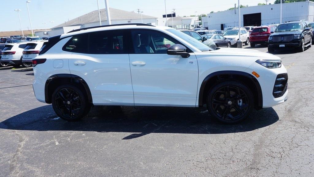 new 2025 Volkswagen Tiguan car, priced at $39,709