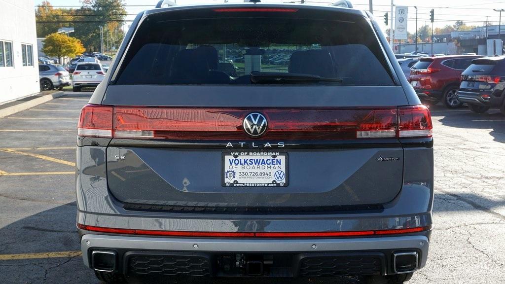 new 2025 Volkswagen Atlas car, priced at $49,153