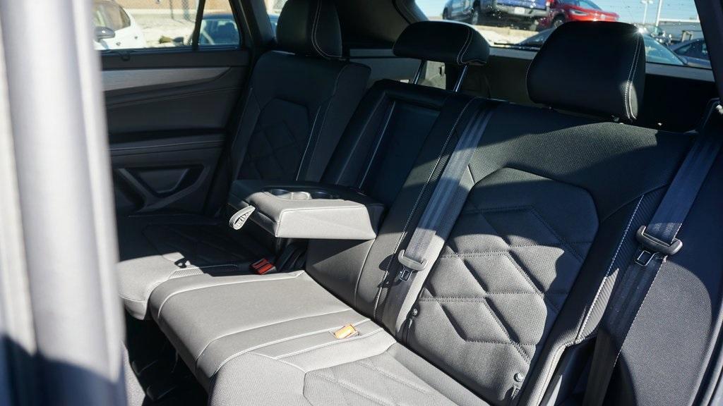 new 2026 Volkswagen Atlas Cross Sport car, priced at $49,356