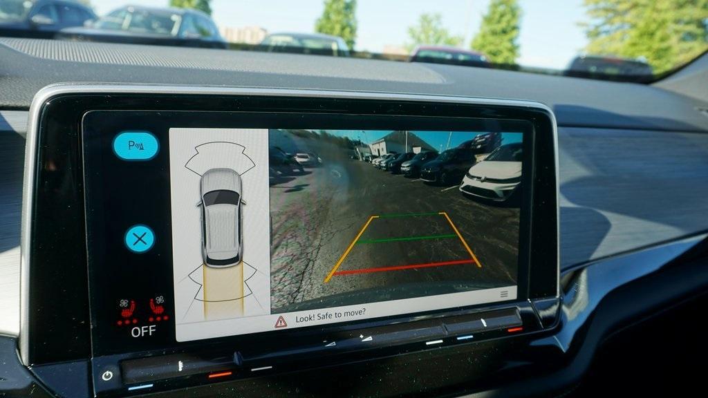 new 2026 Volkswagen Atlas Cross Sport car, priced at $49,356