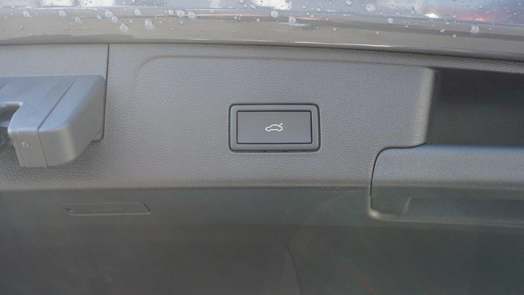 new 2026 Volkswagen Atlas Cross Sport car, priced at $49,356