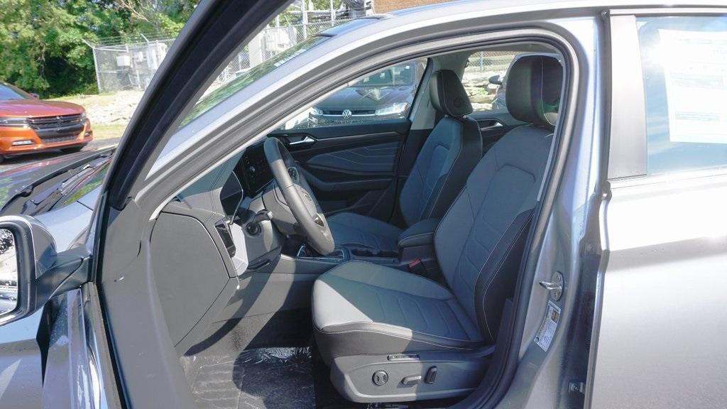 new 2025 Volkswagen Jetta car, priced at $30,237