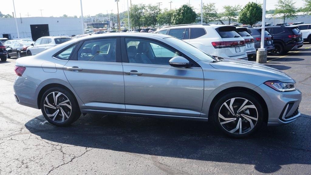 new 2025 Volkswagen Jetta car, priced at $30,237