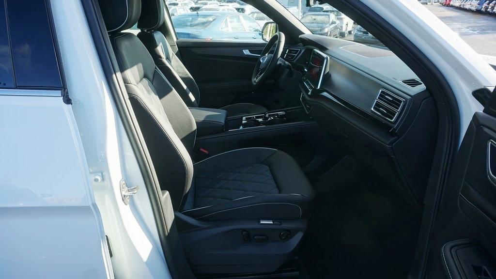 new 2026 Volkswagen Atlas Cross Sport car, priced at $57,144