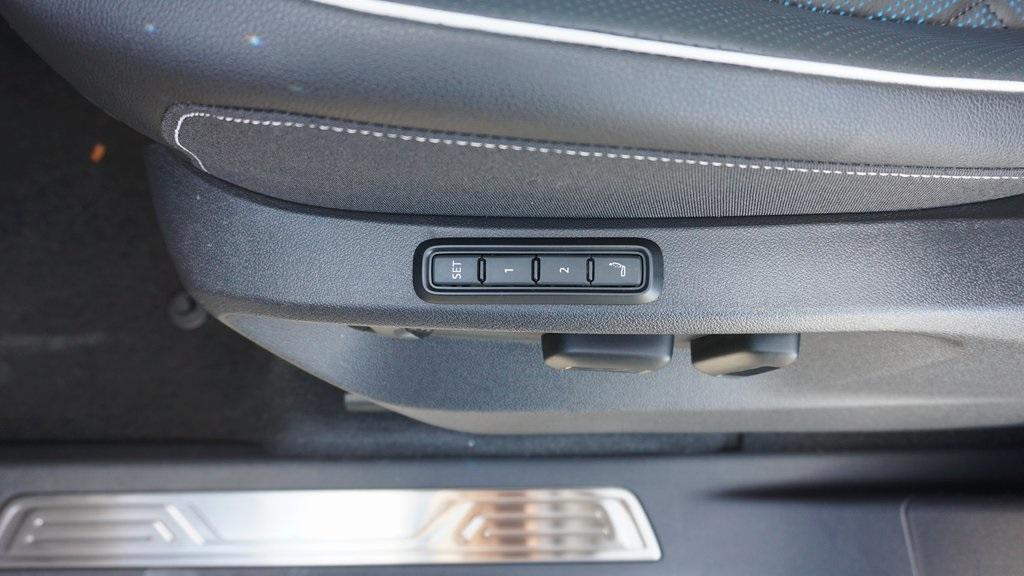 new 2026 Volkswagen Atlas Cross Sport car, priced at $57,144