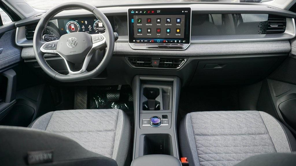 new 2026 Volkswagen Tiguan car, priced at $32,924