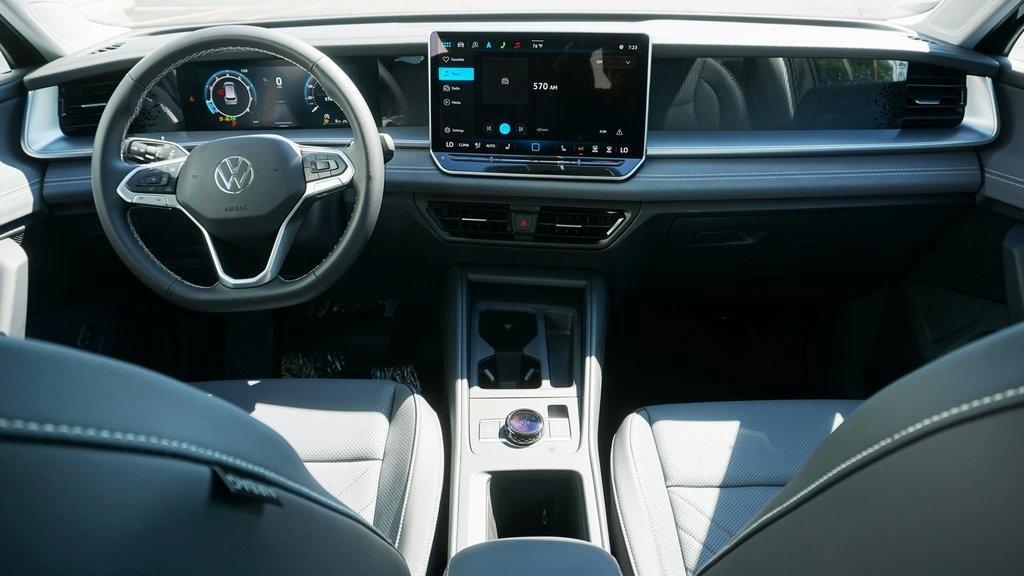 new 2025 Volkswagen Tiguan car, priced at $36,855