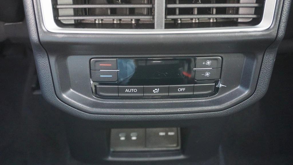 new 2026 Volkswagen Atlas car, priced at $52,003