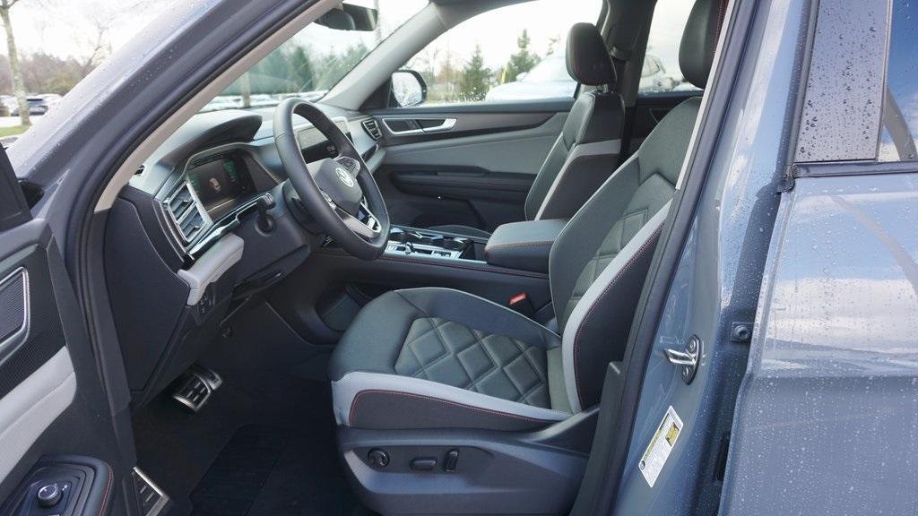 new 2026 Volkswagen Atlas car, priced at $52,003