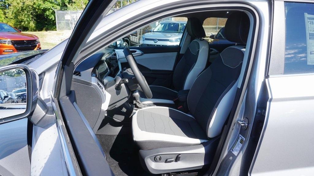 new 2025 Volkswagen Taos car, priced at $32,362