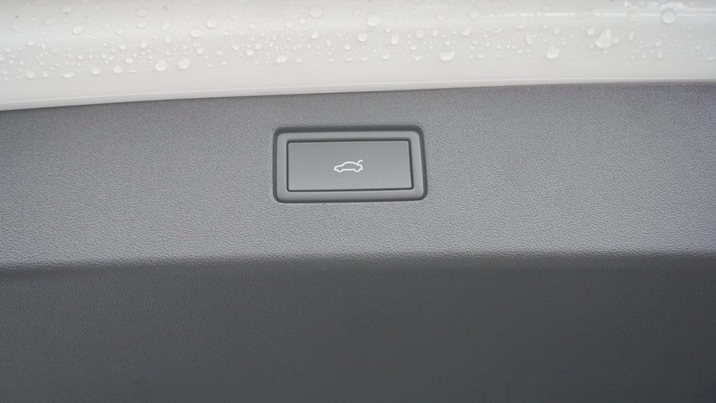 new 2025 Volkswagen Tiguan car, priced at $36,519