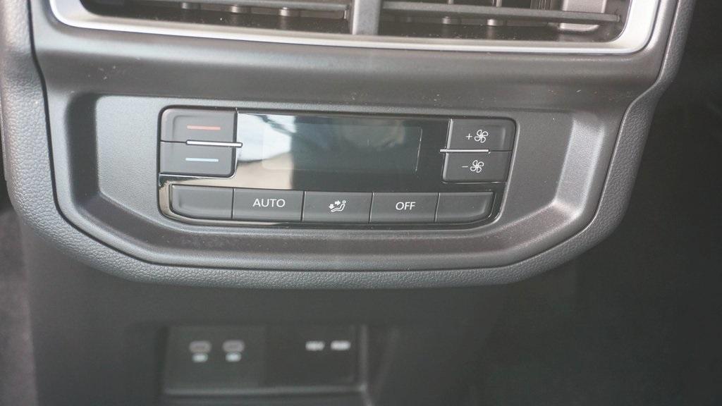 new 2026 Volkswagen Atlas car, priced at $49,125