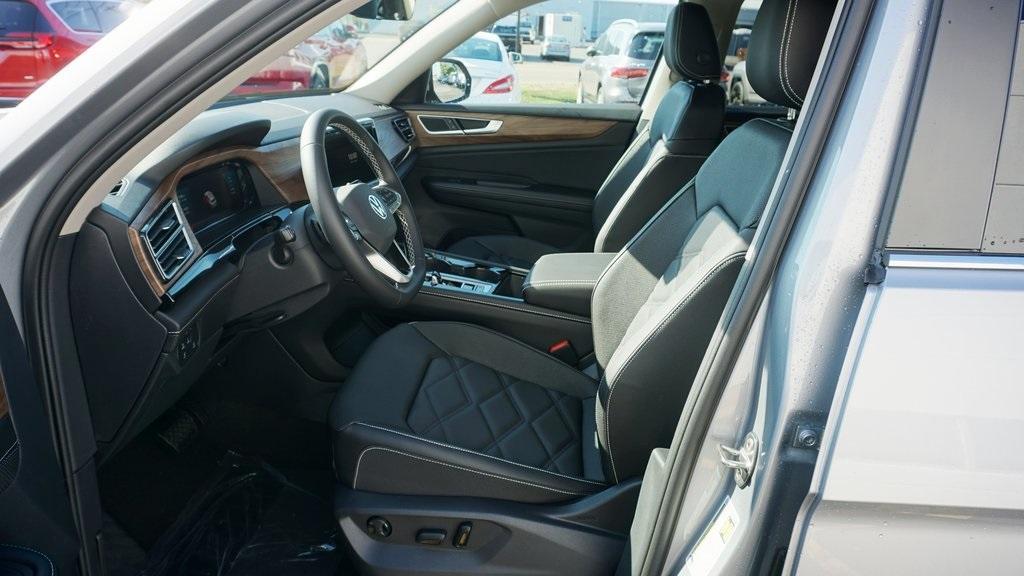 new 2026 Volkswagen Atlas car, priced at $49,125