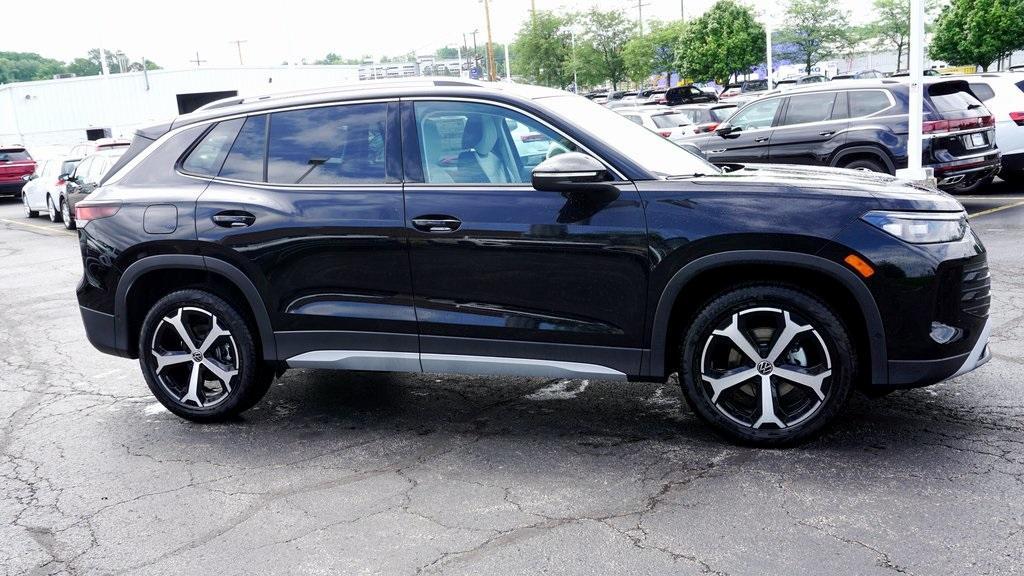new 2025 Volkswagen Tiguan car, priced at $34,353
