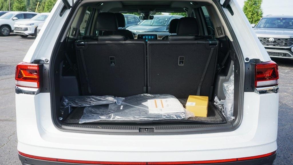 new 2026 Volkswagen Atlas car, priced at $50,870