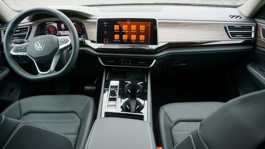 new 2025 Volkswagen Atlas car, priced at $51,361