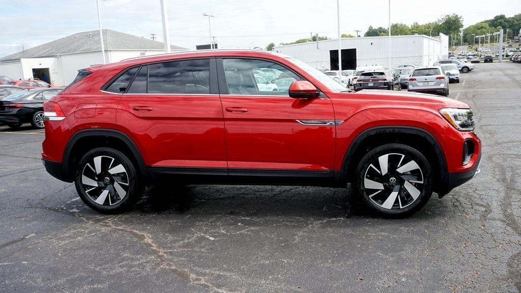 new 2024 Volkswagen Atlas Cross Sport car, priced at $43,998