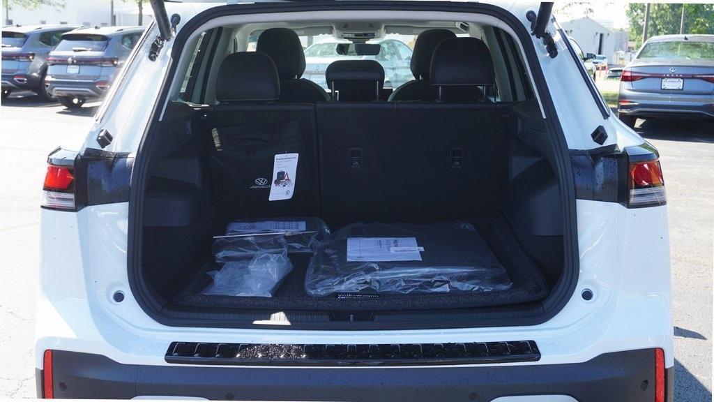 new 2025 Volkswagen Tiguan car, priced at $36,255