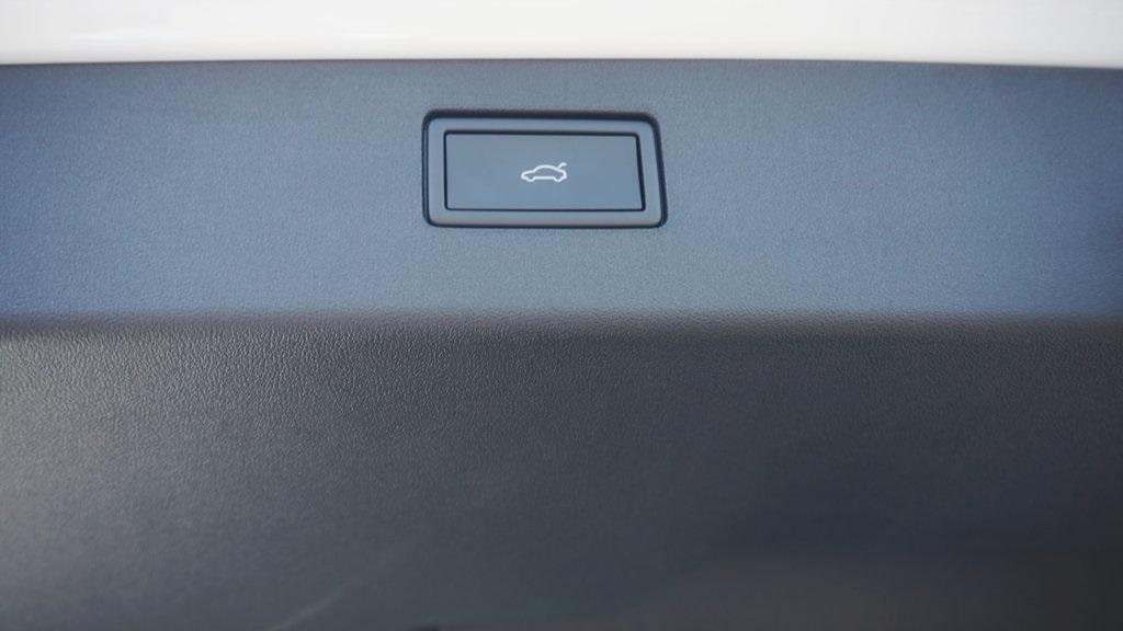 new 2025 Volkswagen Tiguan car, priced at $36,255