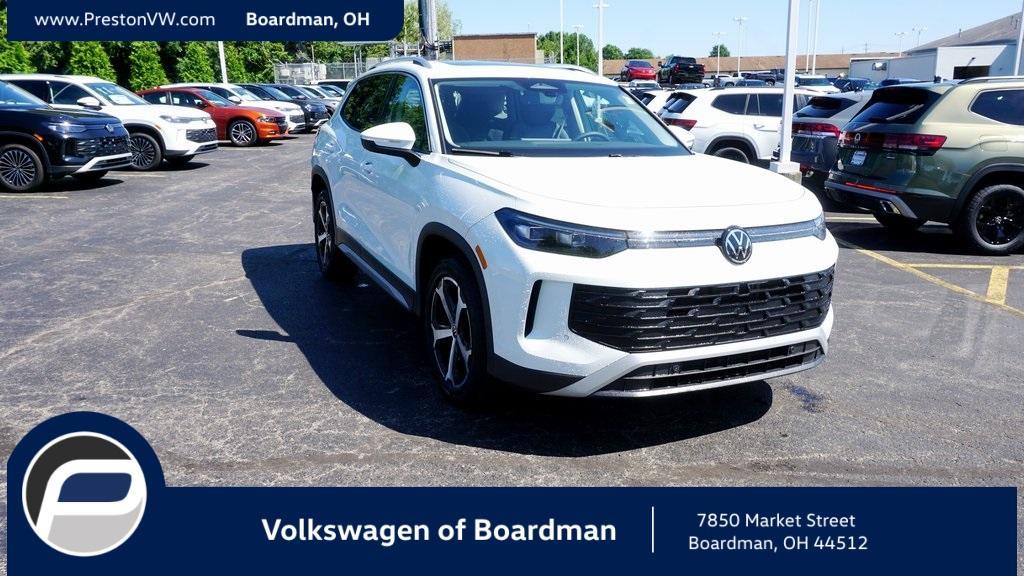 new 2025 Volkswagen Tiguan car, priced at $37,699