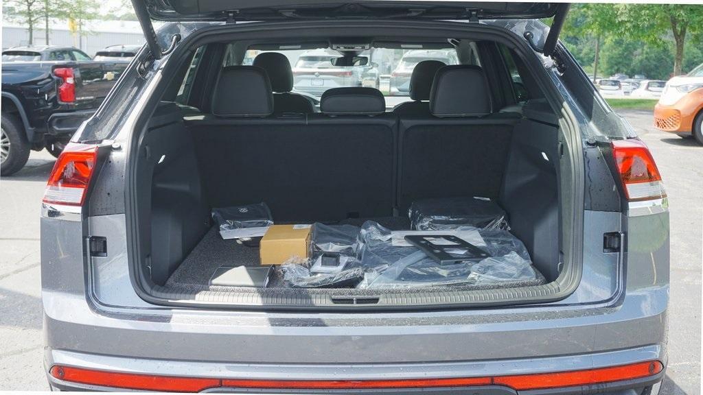 new 2025 Volkswagen Atlas Cross Sport car, priced at $47,286