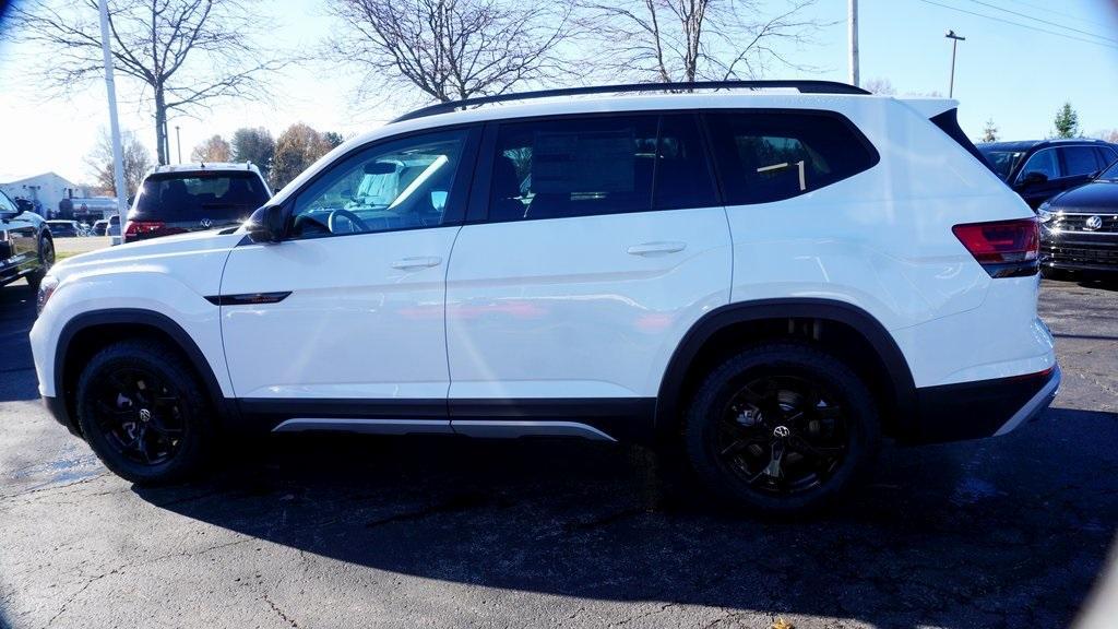 new 2025 Volkswagen Atlas car, priced at $47,800