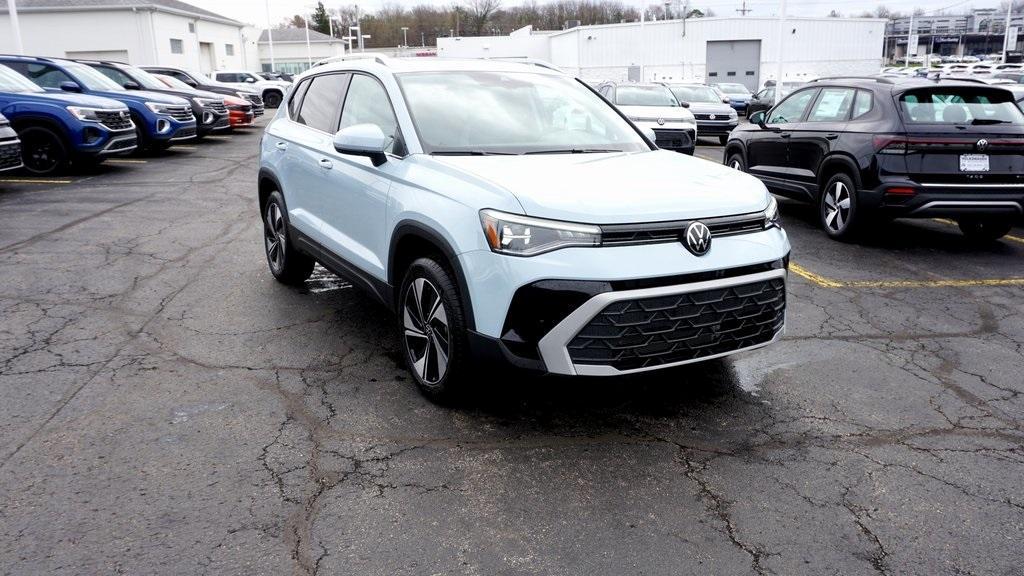 new 2025 Volkswagen Taos car, priced at $33,549