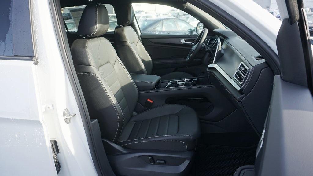 new 2026 Volkswagen Atlas Cross Sport car, priced at $53,875