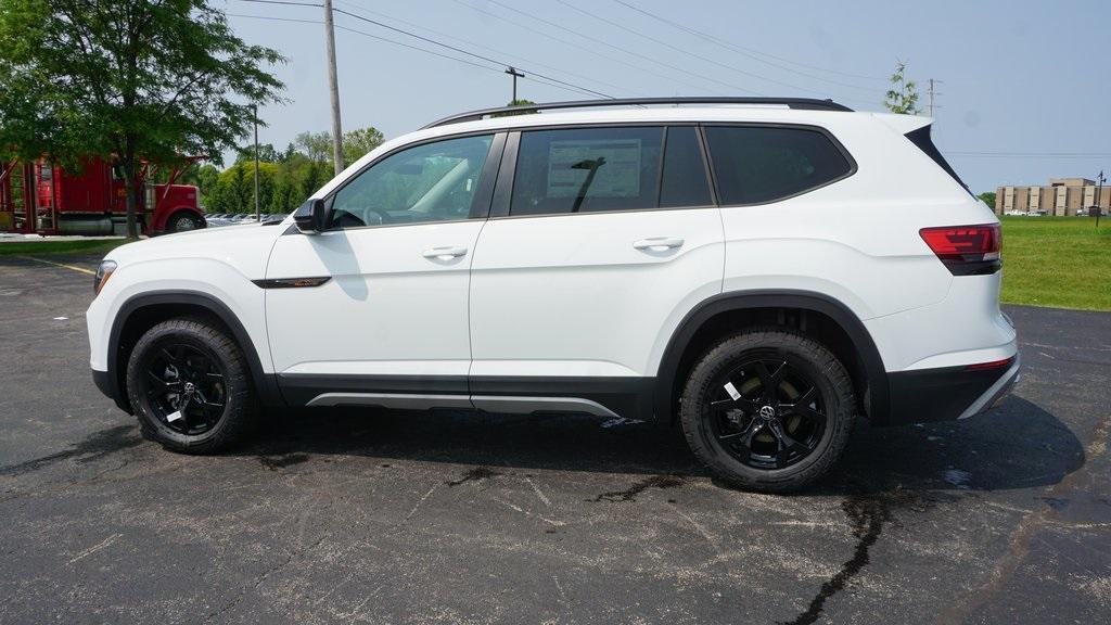 new 2025 Volkswagen Atlas car, priced at $50,049