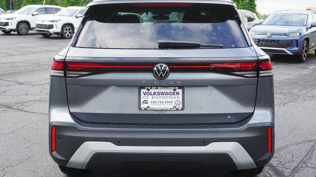 new 2025 Volkswagen Tiguan car, priced at $33,035