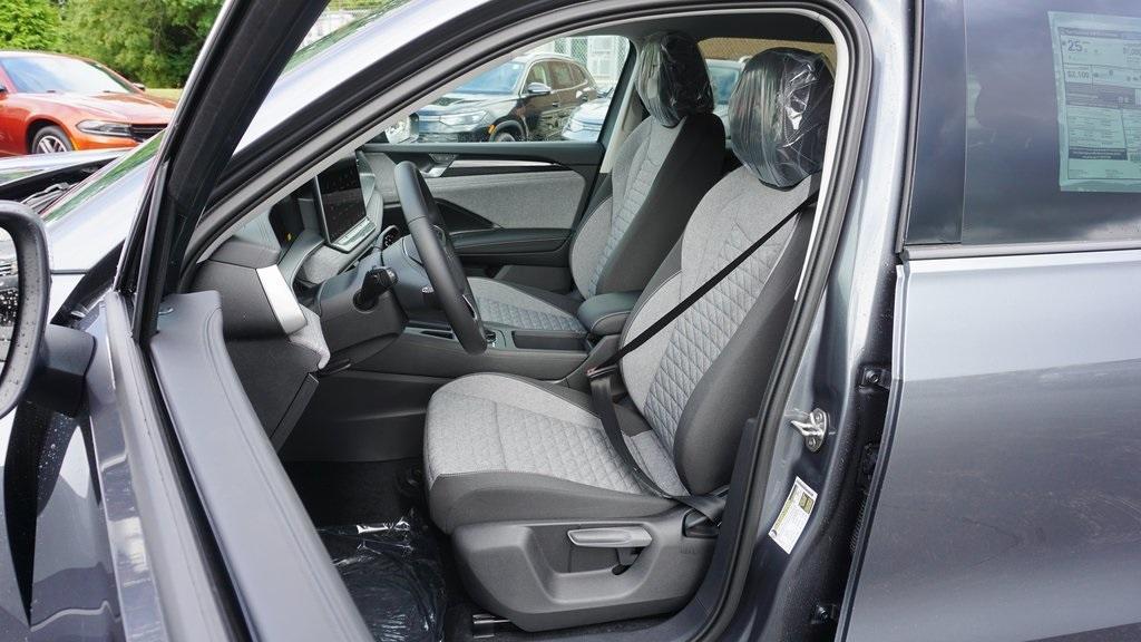 new 2025 Volkswagen Tiguan car, priced at $33,035