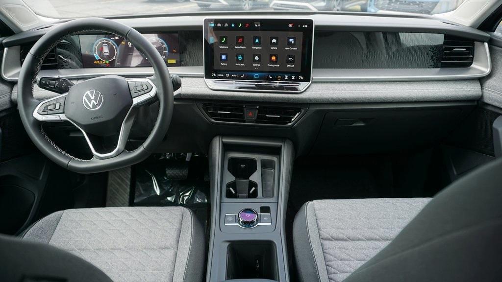 new 2025 Volkswagen Tiguan car, priced at $33,035