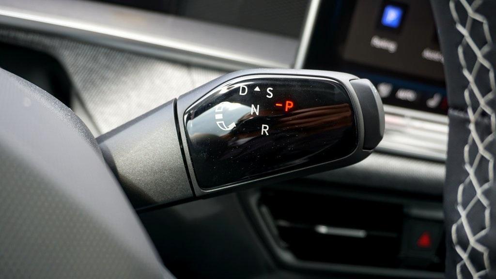 new 2025 Volkswagen Tiguan car, priced at $33,035