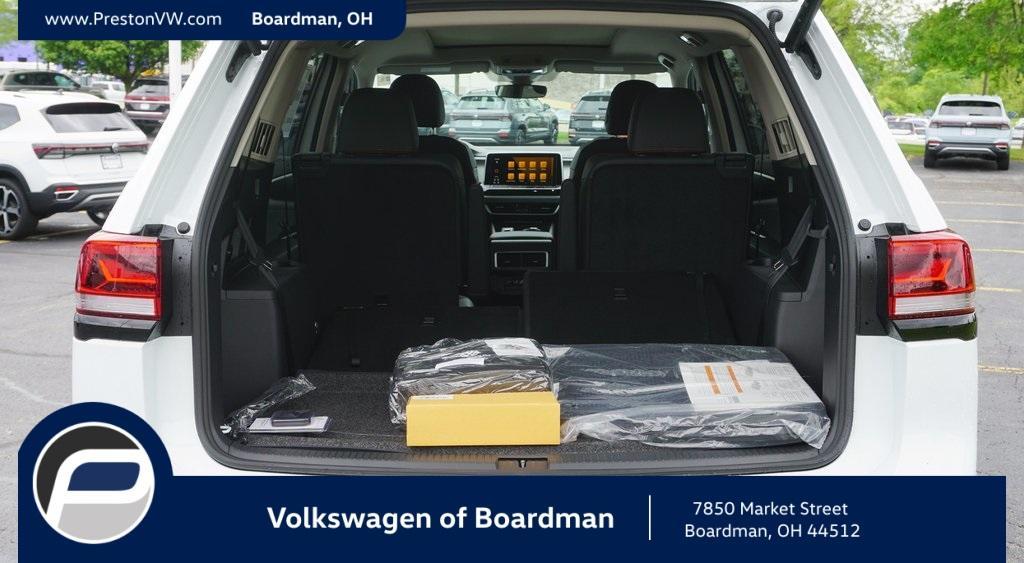 new 2025 Volkswagen Atlas car, priced at $49,819