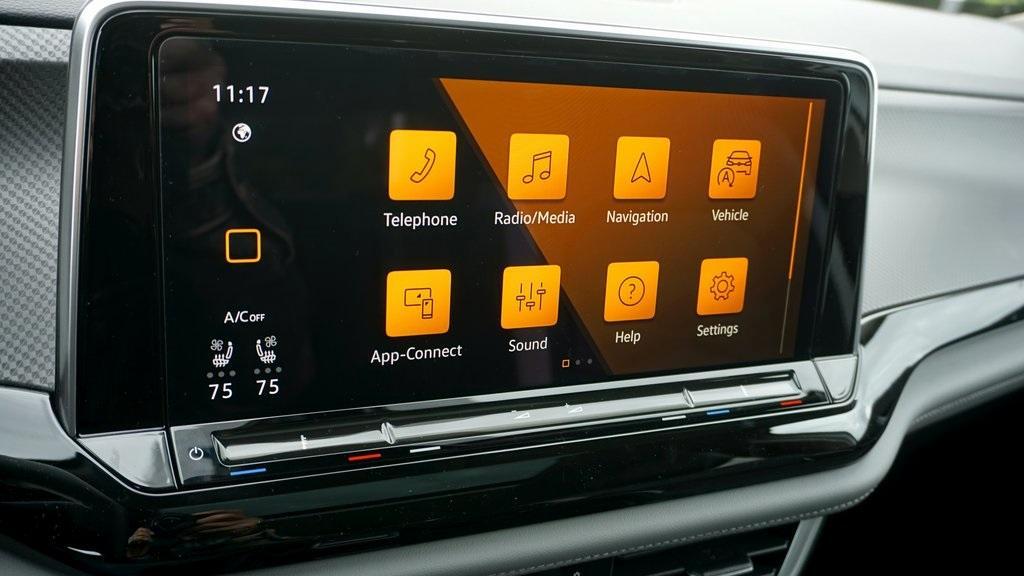 new 2025 Volkswagen Atlas car, priced at $49,819