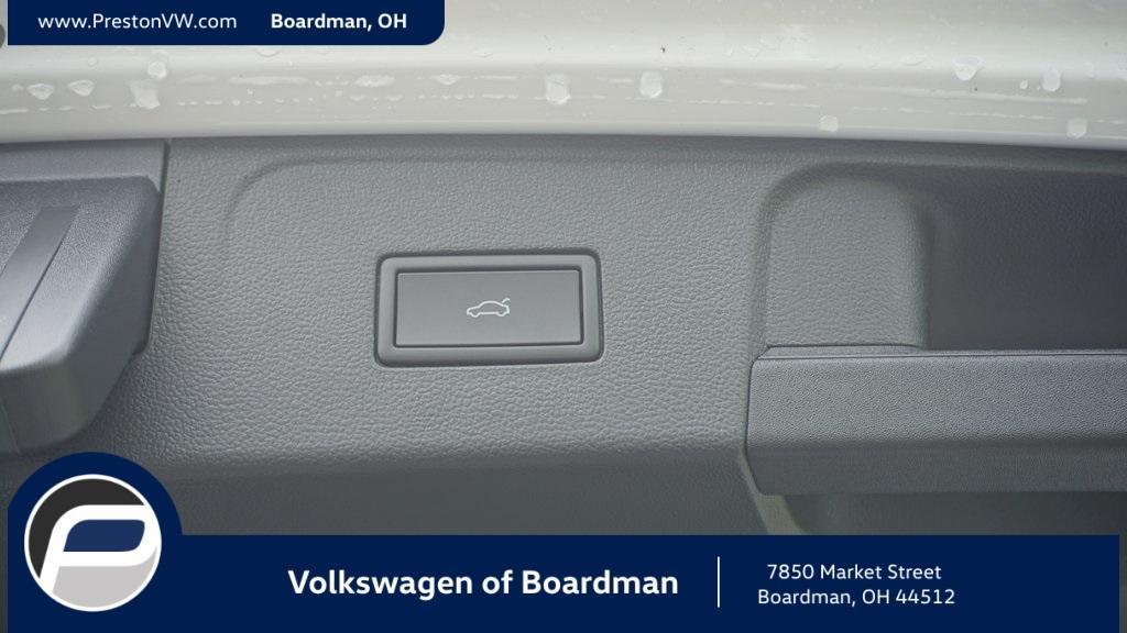 new 2025 Volkswagen Atlas car, priced at $49,819