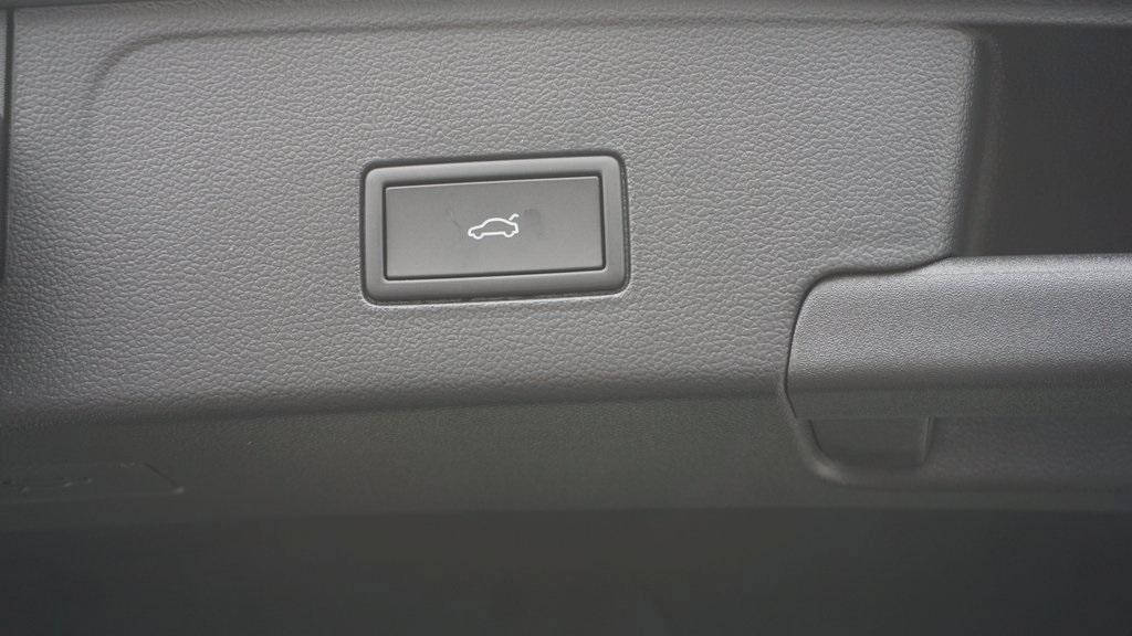 new 2026 Volkswagen Atlas Cross Sport car, priced at $49,344