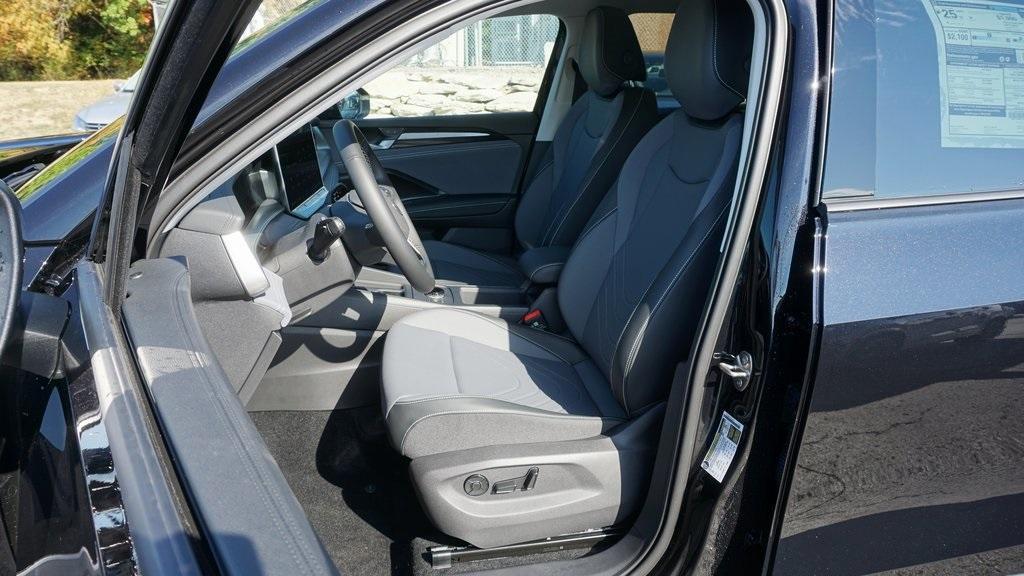 new 2025 Volkswagen Tiguan car, priced at $36,530