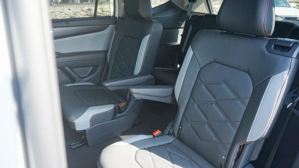 new 2025 Volkswagen Atlas car, priced at $50,641
